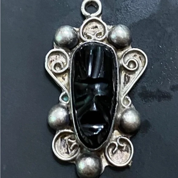 Vintage Tribal Onyx & Sterling Pendant - Picture 7 of 7